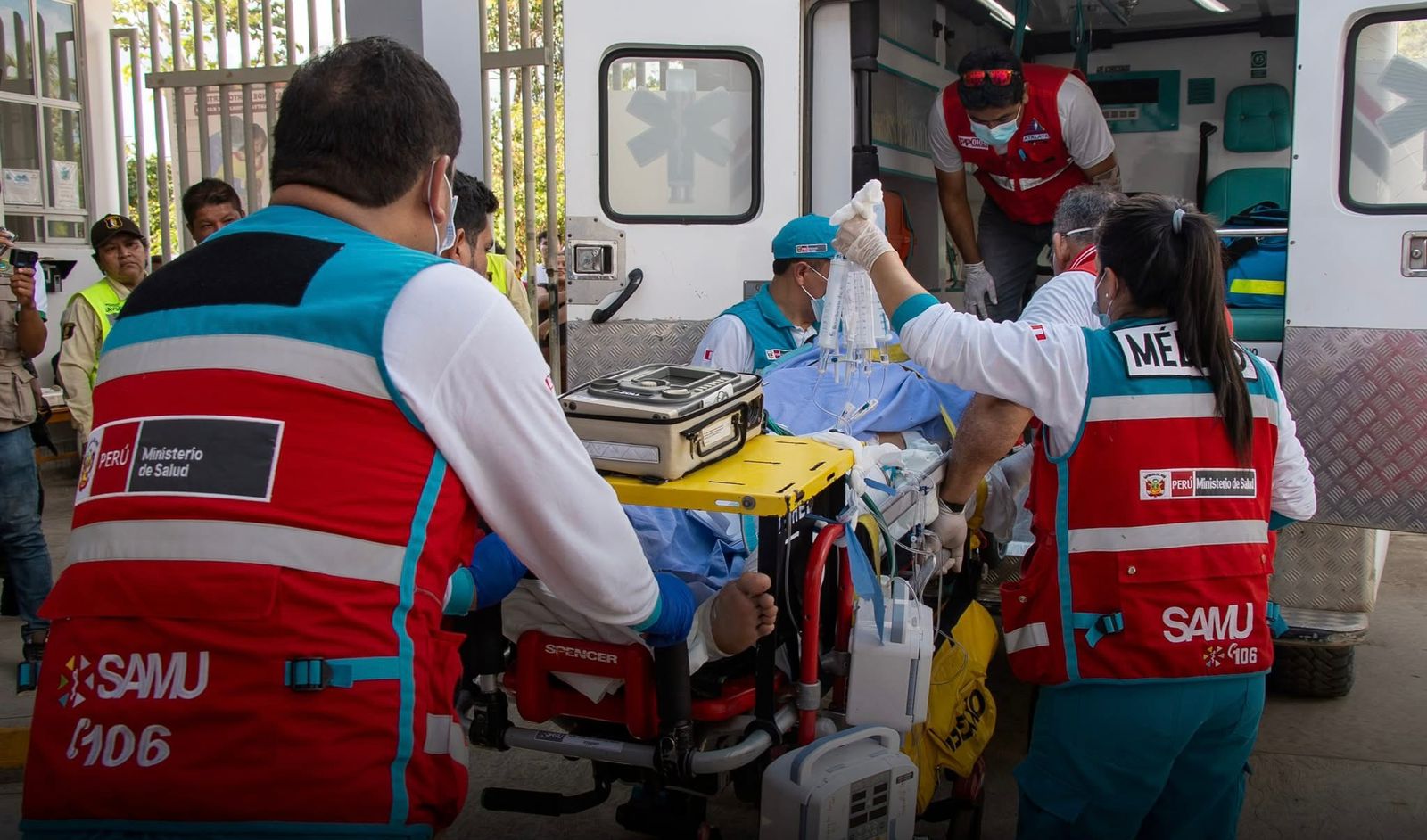 Se realiz el traslado desde el Hospital Itinerante de Atalaya hacia la capital