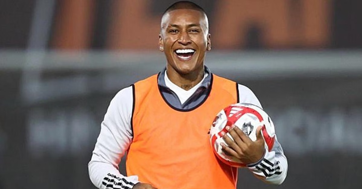 Pedro Aquino est apto para jugar, informa Santos Laguna.