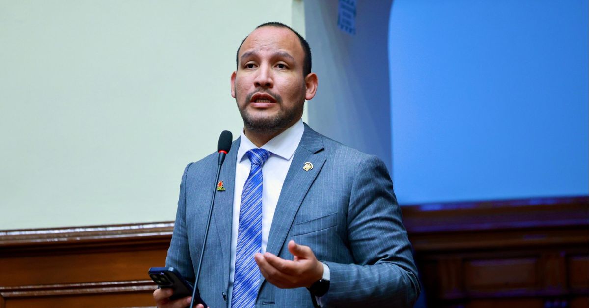 Alejandro Muñante sustentó informe preliminar