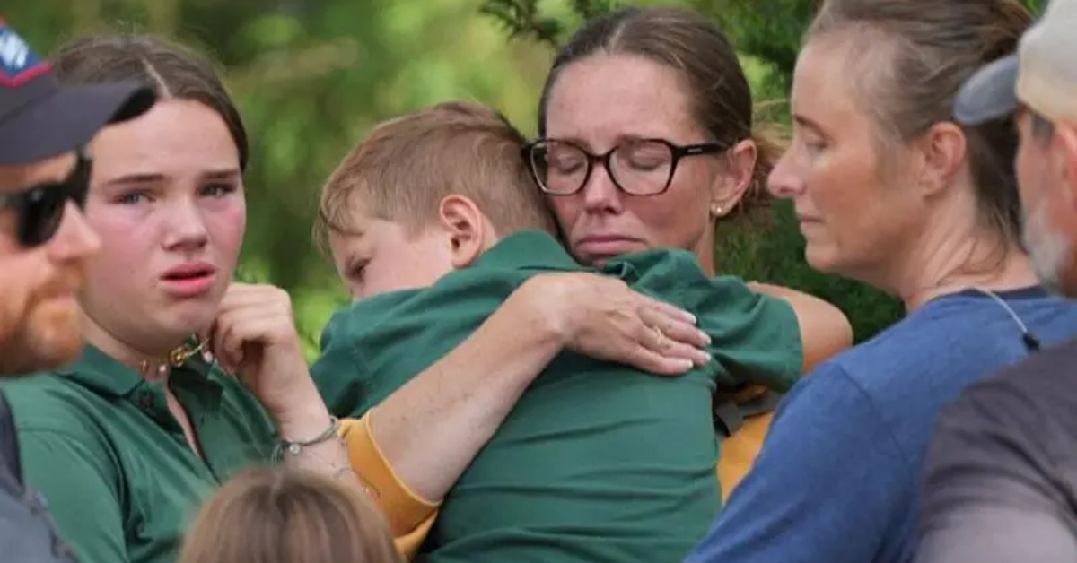 Estados Unidos: Tiroteo en iglesia deja 2 menores fallecidos y 17 personas heridas en Minneapolis
