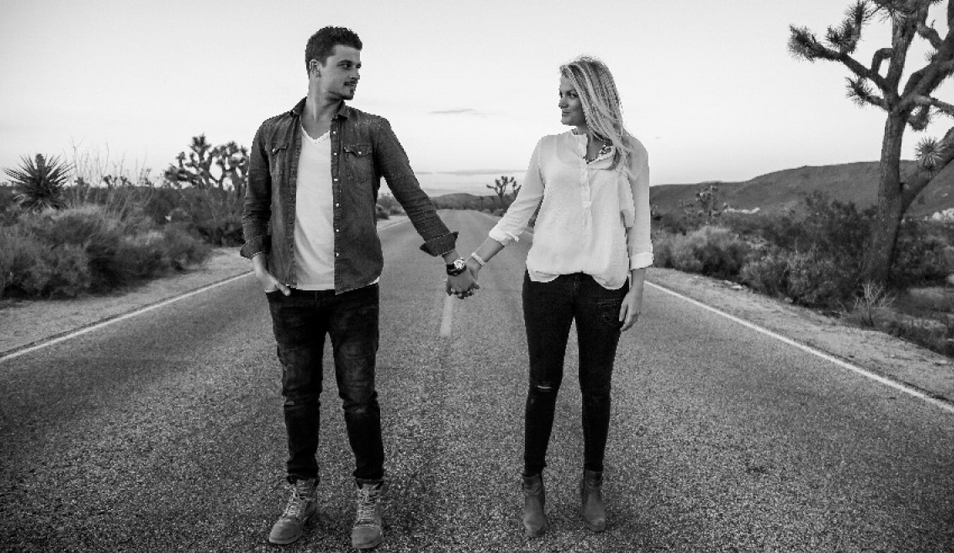 Si se toman fotos de esta manera con su pareja, significa que tienen conflictos fuertes, segn la psicologa.