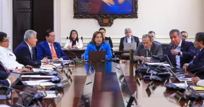 Dina Boluarte viajará con cinco ministros y seis integrantes de su Despacho al A