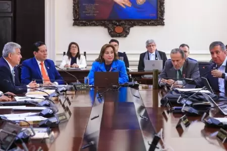 Dina Boluarte viajar con cinco ministros y seis integrantes de su Despacho al A