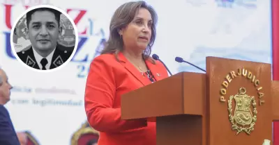Dina Boluarte guardó minuto de silencio por muerte de policía en La Victoria
