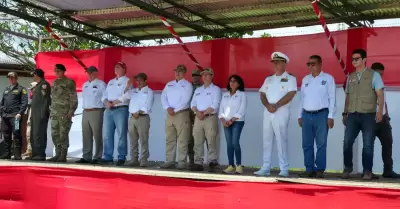 Ministros llegaron a isla Santa Rosa y participan de actividades protocolares