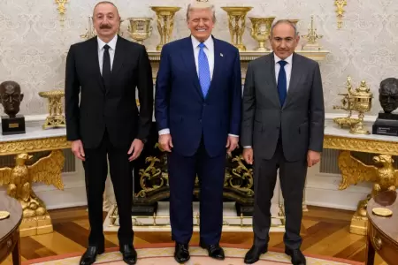 Trump con los lderes de Armenia y Azerbaiyn.