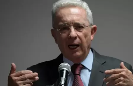Expresidente de Colombia, lvaro Uribe, sale en defensa del Per.