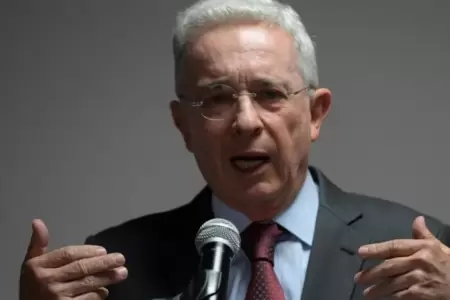 Expresidente de Colombia, lvaro Uribe, sale en defensa del Per.