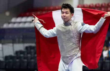 Renzo Fukuda se qued con la medalla dorada en florete.