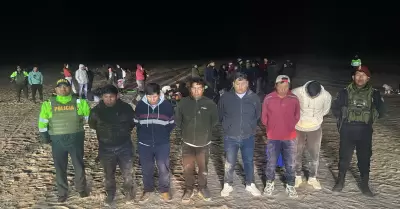 Polica interviene a inmigrantes ilegales en Tacna.