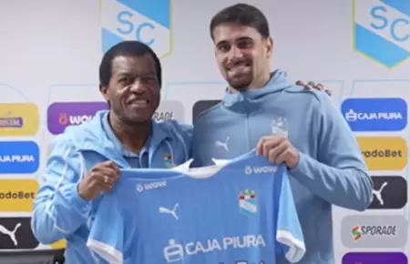 Felipe Vizeu durante su presentacin en Cristal.
