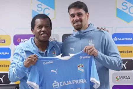 Felipe Vizeu durante su presentacin en Cristal.