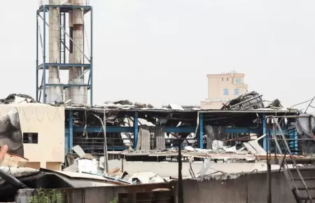 Central en Yemen atacada por Israel.