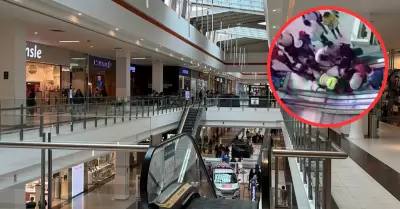 Niño queda atrapado en escaleras eléctricas