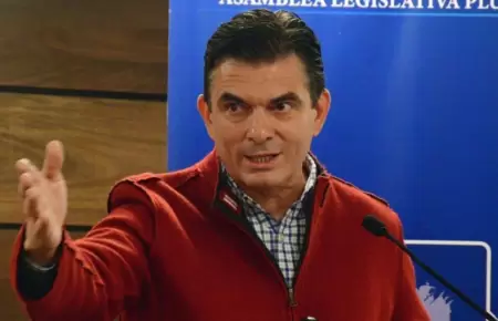 Rodrigo de Paz brinda declaraciones tras resultados electorales