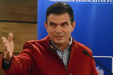 Rodrigo de Paz brinda declaraciones tras resultados electorales