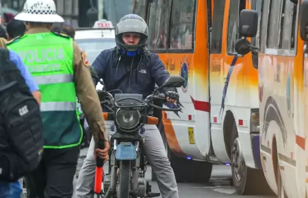 Uso de chalecos y casos en motorizados sera desde diciembre del 2025.