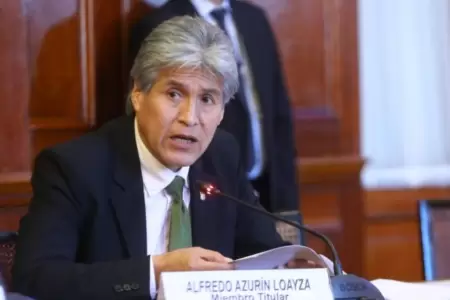 Congresista Azurn asegura que hay chalecos con ms de 30 aos en la PNP.
