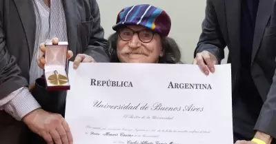 Garca particip de una clida ceremonia en la Facultad de Filosofa y Letras