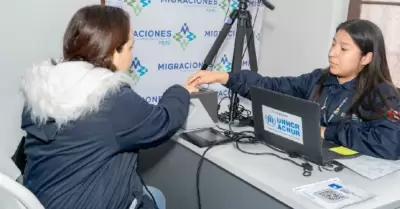 Aprueban expedir pasaportes de tipo oficial y de emergencia.