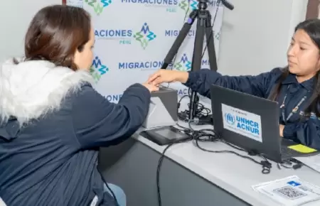 Aprueban expedir pasaportes de tipo oficial y de emergencia.
