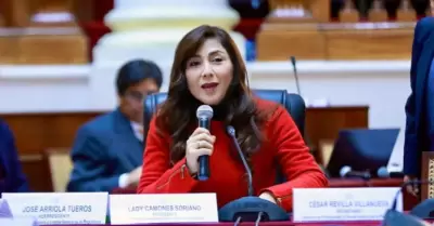 Lady Camones presidenta de la SAC