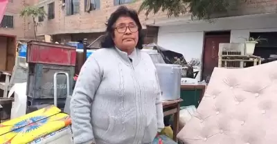 Mujer es desalojada de su vivienda tras sacar préstamo a su vecina.