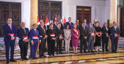 Canciller y ministros fueron autorizados de viajar