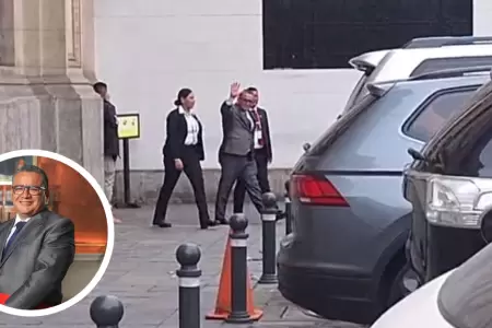 Juan Jos Santivez se retir de Palacio de Gobierno tras juramentacin