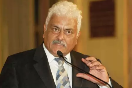 Reconocen con medalla Defensor de la Democracia a Benedicto Jimnez.