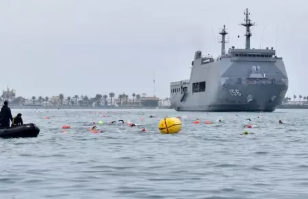 Fallece tcnico de la Marina de Guerra por oleajes anmalos en Lambayeque.