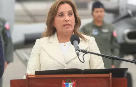 Dina Boluarte en entrega de aeronaves para Fuerzas Armadas