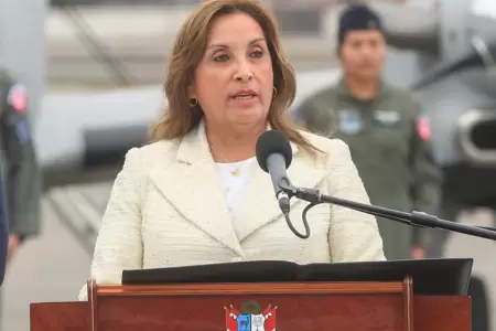 Dina Boluarte en entrega de aeronaves para Fuerzas Armadas