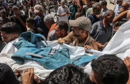 Israel bombarde hospital en Gaza.