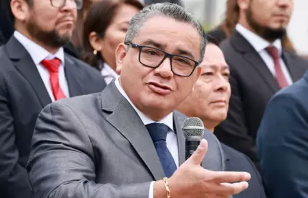 Exigen debatir proyecto de ley que impide el regreso de ministros censurados.