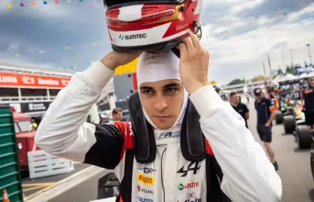 Matas Zagazeta tras una carrera en la Frmula 3