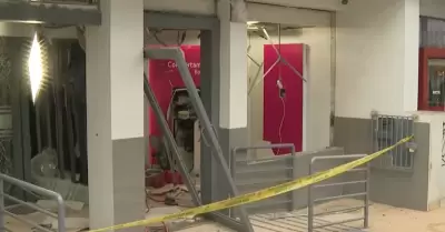 Detonan con explosivo un cajero automático en Ate.