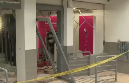 Detonan con explosivo un cajero automtico en Ate.