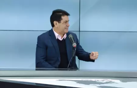 Toms Glvez denuncia ser vctima de reglaje