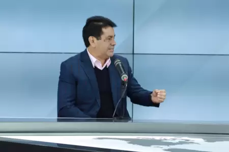 Toms Glvez denuncia ser vctima de reglaje