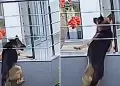 Heroico rescate: Mujer salva a su perrito que qued colgando en balcn de edificio