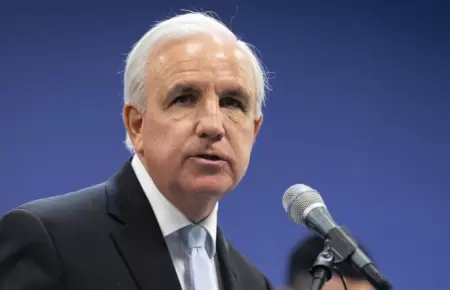 Carlos Gimenez parlamentario estadounidense