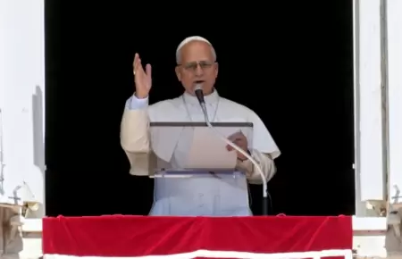 El papa Len pide detener las guerras.