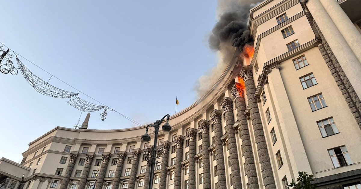 Rusia realizó su mayor ataque aéreo en Ucrania dejando bajas civiles y dañando un edificio gubernamental