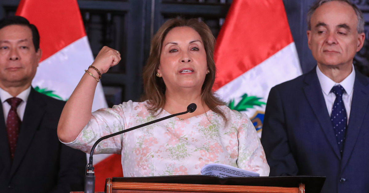 Dina Boluarte cuestiona investigaciones del Ministerio Público: "No nos distraen sus carpetas fiscales"