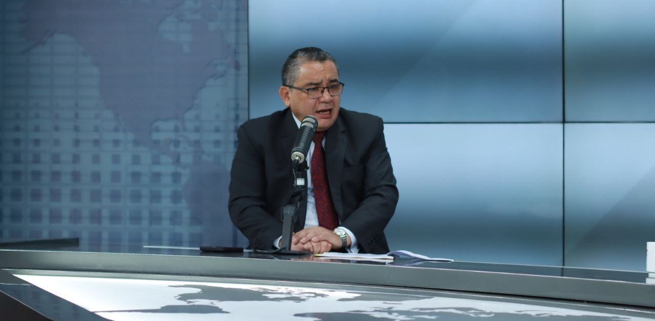 Juan José Santiváñez: "Soy de las personas que dan la cara y dicen las cosas como son, así no les guste"