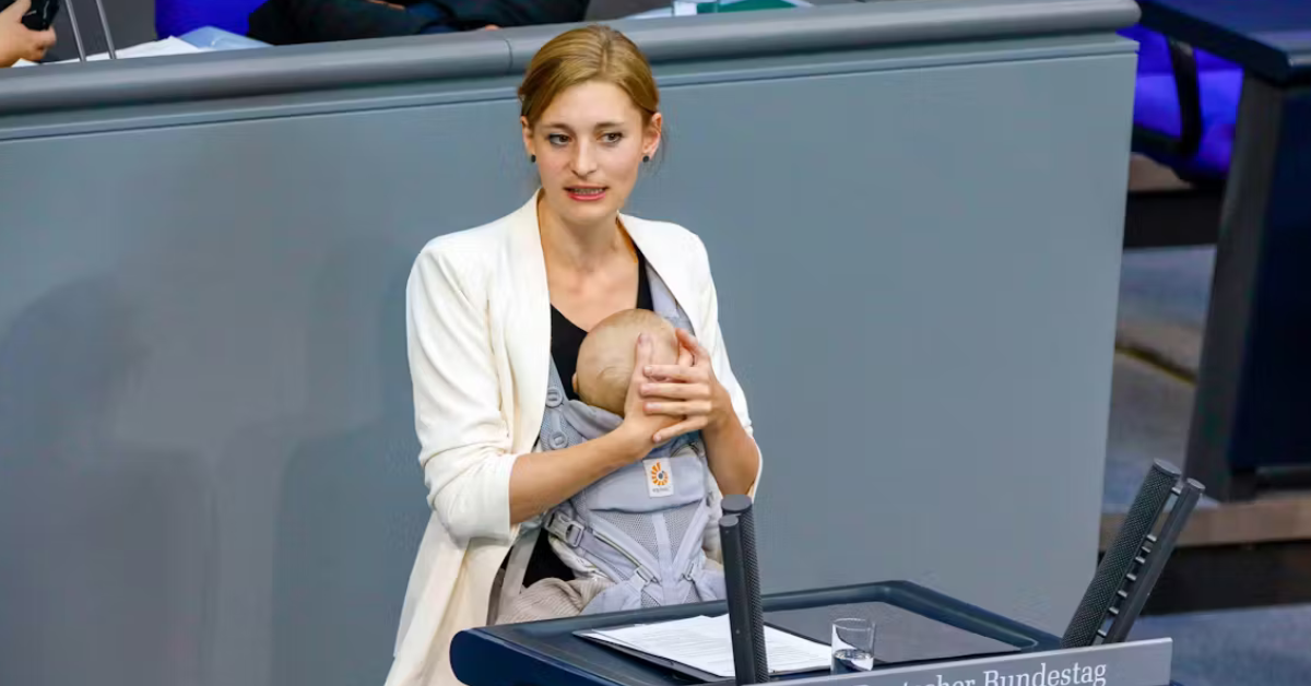 Alemania: Diputada hace histórico discurso en el Parlamento al brindarlo junto con su bebé en brazos