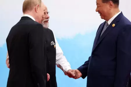 Xi Jinping, Vladimir Putin y Narendra Modi en la OCS 25'