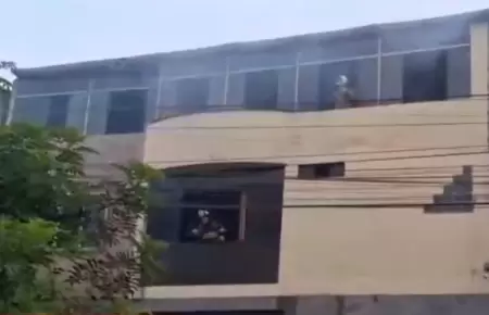 Incendio en una fbrica de resortes en SJL.