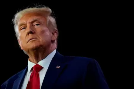 Donald Trump firma importante tratado con Japn